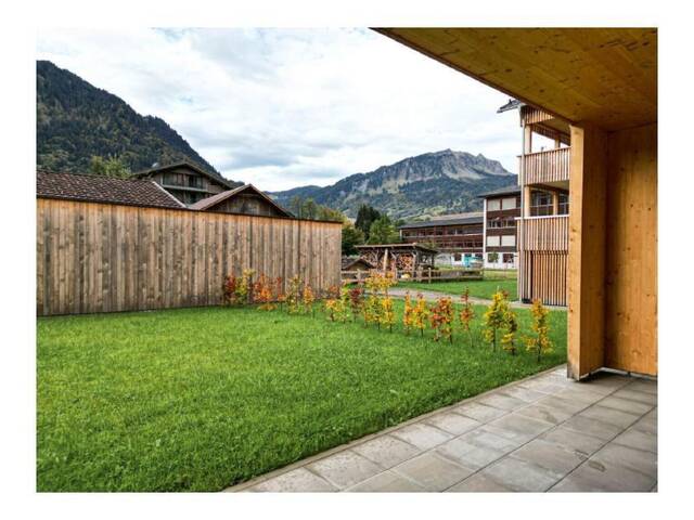 Immobilie in Au - Bregenzerwald - Au, Vollholz Reihenhaus mit Garten, Terrasse und Schuppen, kurzfristig beziehbar - Bild 1