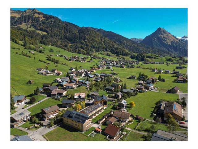 Immobilie in Au - Bregenzerwald - Au, Vollholz Reihenhaus mit Garten, Terrasse und Schuppen, kurzfristig beziehbar - Bild 2