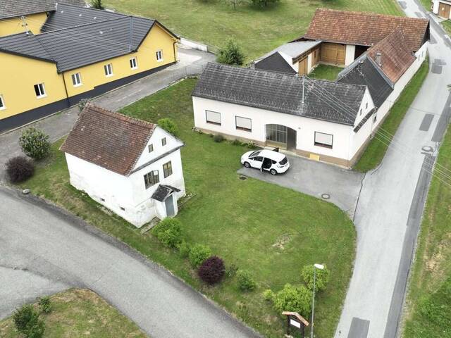 Immobilie in Bocksdorf - Gepflegter und schmucker Vierkanthof - Bild 1