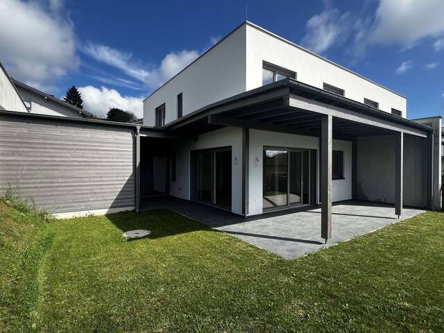 Immobilie in Wernberg - BEZUGSFERTIG! Sonnige Doppelhaushälfte in Wernberg - Bild 0