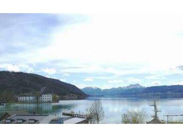 Immobilie in Seewalchen am Attersee - Ferienhaus in unmittelbarer Seenähe mit Badehaus-Nutzung - Bild 3