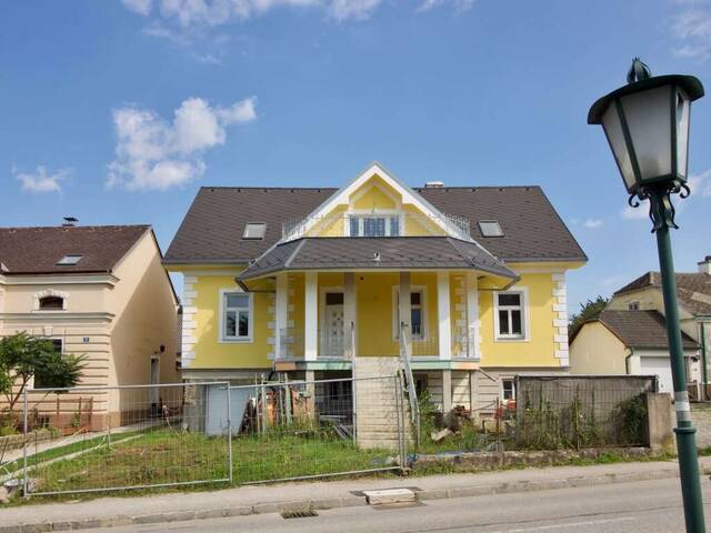 Immobilie in Mank - Jahrhundertwende-Villa mit Garage und südostseitigem Garten - Bild 0