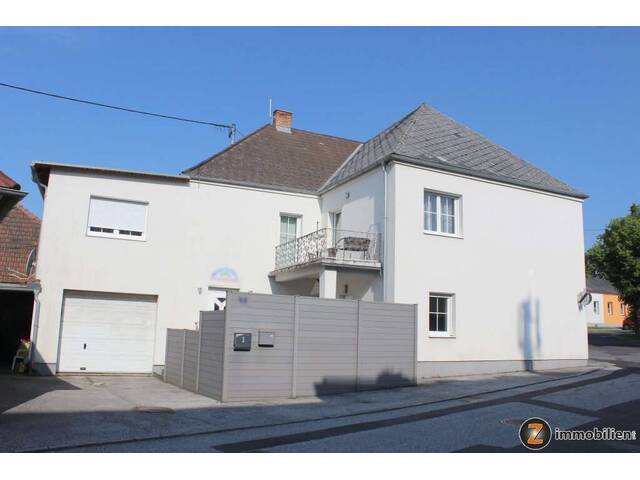 Immobilie in Bernstein - Bernstein: Großes Wohn-Geschäftsobjekt in zentraler Lage - Bild 0