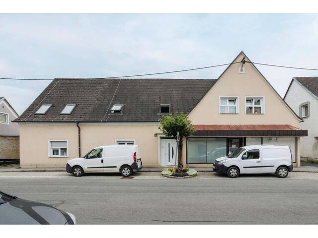 Immobilie in Straß in der Steiermark - Straß Südsteiermark - Zinshaus mit 3-7% Rendite - Bild 1