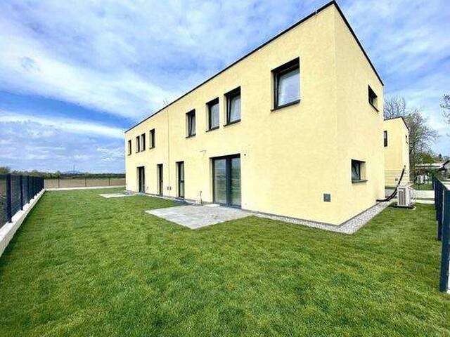 Immobilie in Neufeld an der Leitha - Ca. 7 Autominuten von Neufeld a. d. Leitha I Schlüsselfertiges Neubauprojekt I großzügige Freiflächen I grüne Ruhelage I TOP-Ausstattung - Bild 1