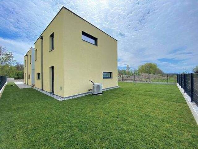 Immobilie in Neufeld an der Leitha - Ca. 7 Autominuten von Neufeld a. d. Leitha I Schlüsselfertiges Neubauprojekt I großzügige Freiflächen I grüne Ruhelage I TOP-Ausstattung - Bild 2