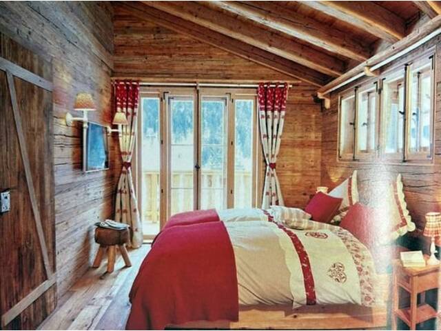 Immobilie in Ischgl - NÄHE SAMNAUN/Österreichische Seite: Neubauprojekt 2024/25: ALMHÜTTENCHALET AUF 1600m SEEHÖHE IN GIGNATISCHER AUSSICHTSLAGE - Bild 1