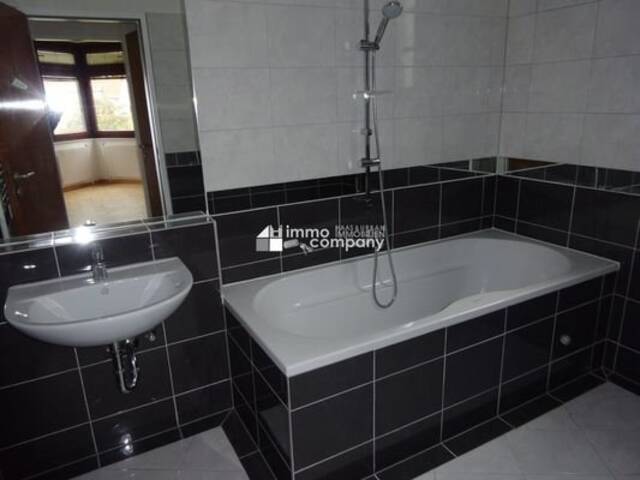 Immobilie in Göllersdorf - Anlegerobjekt mit 6 Wohneinheiten! - Bild 1