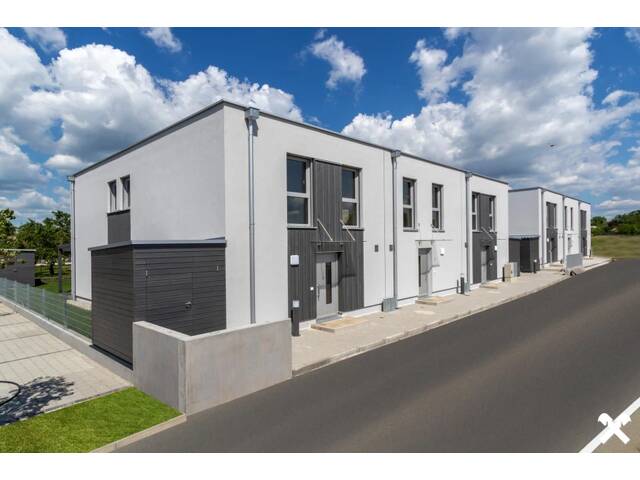 Immobilie in Gneixendorf - QUALITY LIVING IN ZAUBERHAFTER GRÜNLAGE IN KREMS AN DER DONAU - GNEIXENDORF MIT BLICK AUF STIFT GÖTTWEIG UND ÜBER DAS DONAUTAL - EXKLUSIVES WOHNEN - RAIFFEISEN WOHNBAU - PROVISIONSFREI - Bild 4