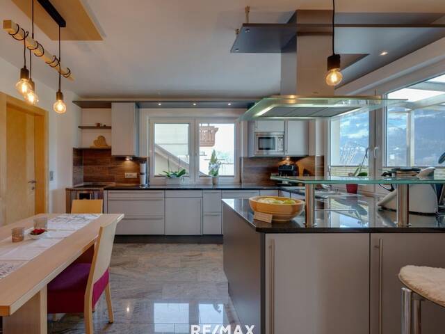 Immobilie in Hart im Zillertal - Premiumlage am Taleingang des Zillertals - Mehrgenerationenhaus in traumhafter Aussichtslage - Bild 2