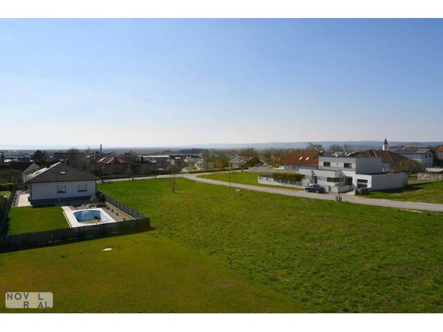 Immobilie in Neusiedl am See - NEU ERRICHTETE, EXKLUSIVE VILLA MIT TRAUMHAFTEN SEEBLICK IN TOPLAGE - Bild 3
