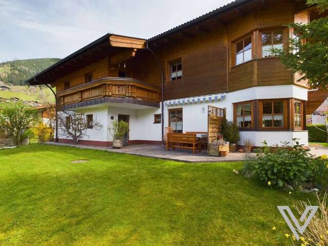 Immobilie in Piesendorf - Hochwertiges Wohnhaus mit 2. Wohneinheit und großem Grundstück - Bild 2