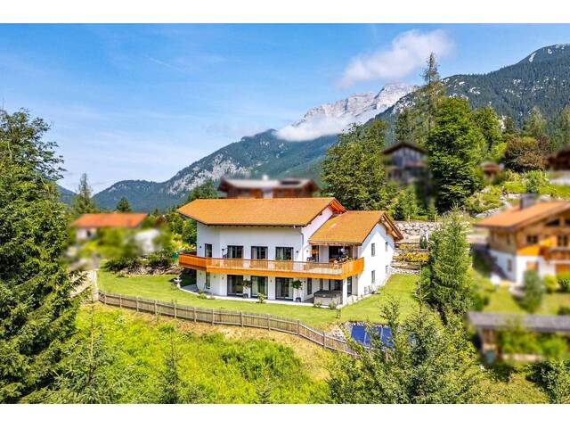 Immobilie in Steinberg am Rofan - Neuwertiges Einfamilienhaus mit Wellnessbereich, inklusive Sauna & Whirlpool, in einzigartiger Lage und Ausblick! - Bild 1