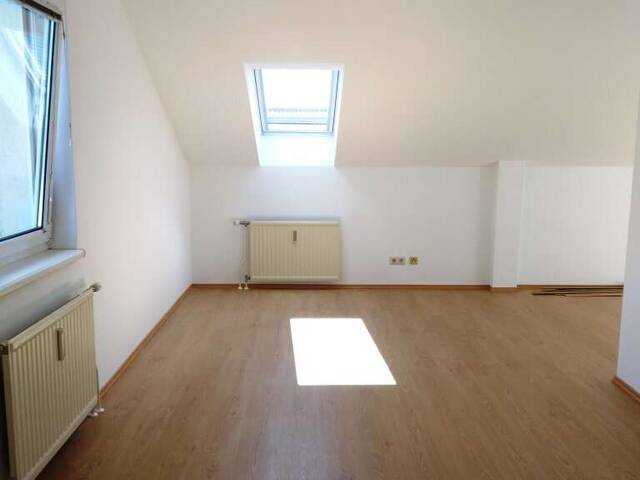 Immobilie in Neunkirchen - 5,4% Rendite! 7 Wohnungen inkl. Parkplatz im Zentrum von Neunkirchen zu kaufen! - Bild 2