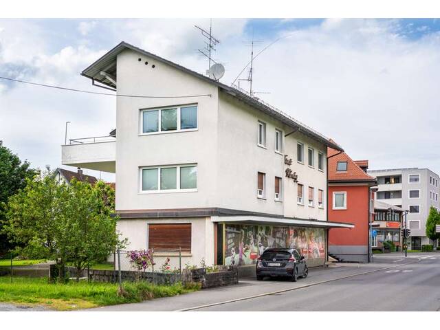 Immobilie in Lustenau - Wohn- und Geschäftshaus mit Parkplätzen - Bild 0