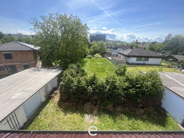 Immobilie in Wels - Großfamilien aufgepasst! Mehrfamilienhaus mit großzügigem Grundstück in Wels/Pernau! - Bild 1