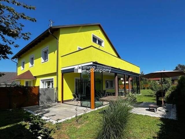 Immobilie in Poggersdorf - Traumhaftes Ein- bis Zweifamilienhaus in Poggersdorf mit großem Garten - Modernisiert & Geräumig (ca. 244m²) - Bild 0