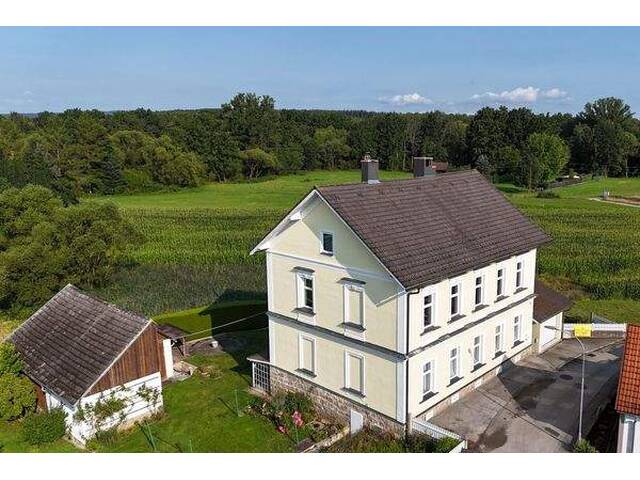 Immobilie in Gmünd - EINMALIG! Top gepflegtes Jahrhundertwende-Wohnhaus in Gmünd - Ruhelage - Bild 3