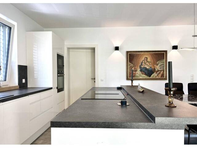 Immobilie in Ternitz - Platz für die ganze Familie - Moderne Doppelhaushälfte mit knapp 145m² Nutzfläche inkl. Küche samt Elektrogeräte. - Bild 2