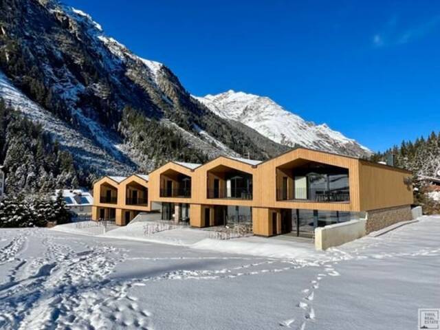 Immobilie in St. Leonhard im Pitztal - Exklusives Panorama Chalet im Pitztal - Ihr stilvolles Investment in die Alpen - Bild 0