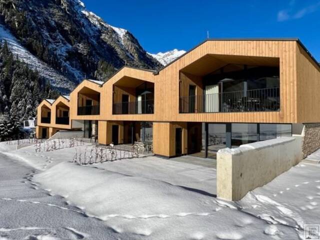 Immobilie in St. Leonhard im Pitztal - Exklusives Panorama Chalet im Pitztal - Ihr stilvolles Investment in die Alpen - Bild 2
