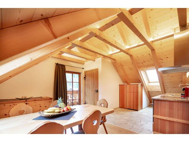 Immobilie in Mariapfarr - Touristische Vermietung! Exklusives Loft-Appartement im Dachgeschoß mit Sonnenbalkon - Bild 0
