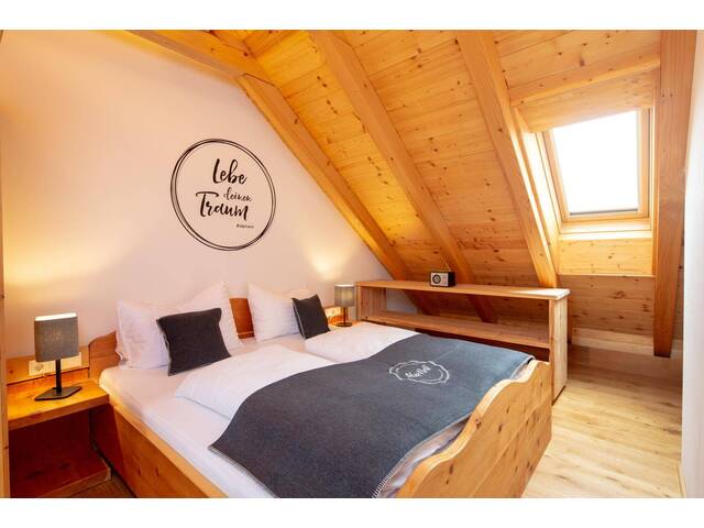 Immobilie in Mariapfarr - Touristische Vermietung! Exklusives Loft-Appartement im Dachgeschoß mit Sonnenbalkon - Bild 1