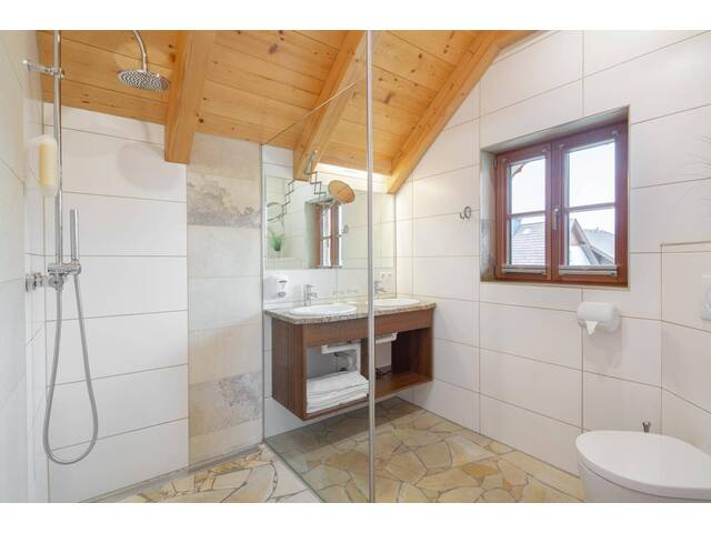 Immobilie in Mariapfarr - Touristische Vermietung! Exklusives Loft-Appartement im Dachgeschoß mit Sonnenbalkon - Bild 2