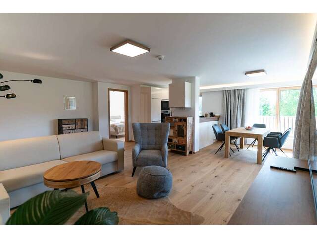 Immobilie in Ramsau am Dachstein - Anlegerpreis (zzgl. 20%) Großzügige Ferienoase in seltener Alleinlage - Bild 2