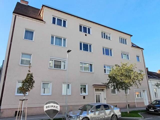 Immobilie in Wiener Neustadt - Großzügige 4 Zimmer-Wohnung - Bild 0