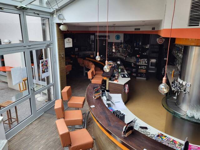 Immobilie in Zwettl-Niederösterreich - NEUER PREIS! STADTHAUS - ANLAGEOBJEKT MIT GASTHAUS, BAR, WOHNUNG UND VIELEN MÖGLICHKEITEN - Bild 3