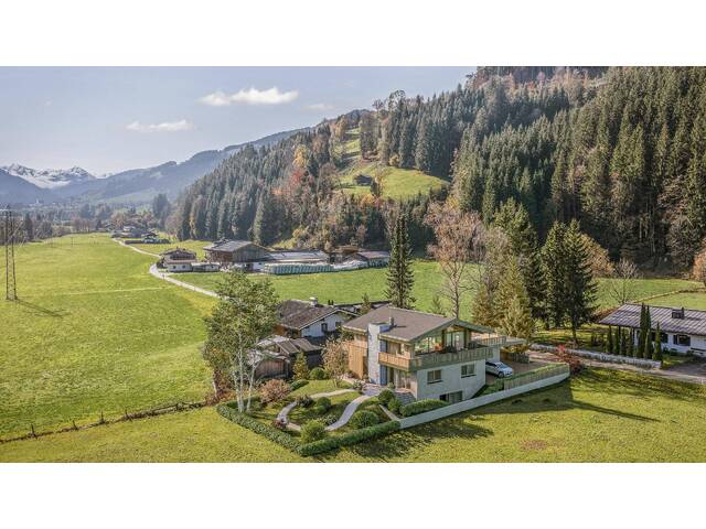 Immobilie in Aurach bei Kitzbühel - Neubauvilla in sonniger Ruhelage mit traumhaftem Ausblick - Bild 2