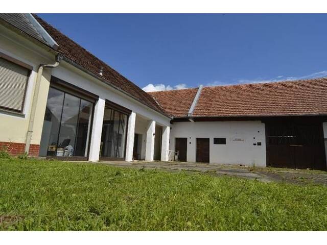 Immobilie in Jennersdorf - Einzigartiger Vierkanthof in Königsdorf - Historisches Juwel mit modernem Charme! - Bild 1