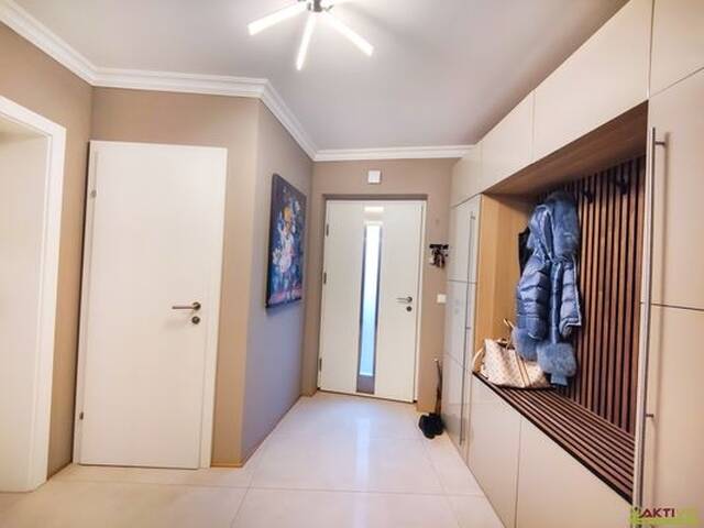 Immobilie in Feldkirchen bei Graz - Neuwertiges Wohnhaus mit 5 Einheiten. - Ideal Autobahn-Anbindung mit vielfältigem Potential. - Bild 1