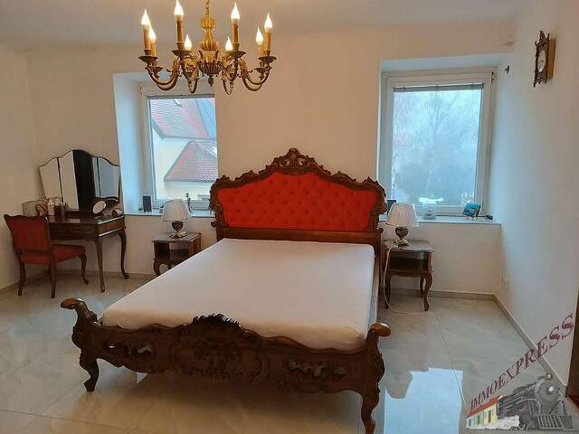 Immobilie in Goggendorf - Alte Schule, neues Kapitel: Historisches Gebäude wird zum einzigartigen Einfamilienhaus! - Bild 1