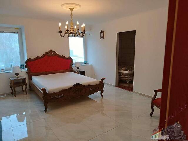 Immobilie in Goggendorf - Alte Schule, neues Kapitel: Historisches Gebäude wird zum einzigartigen Einfamilienhaus! - Bild 2