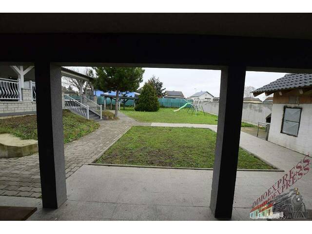 Immobilie in Gänserndorf - Großfamilienhit - 2 Einfamilienhäuser auf einem großen Grundstück - Bild 1