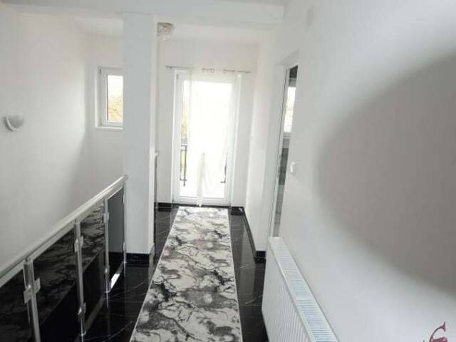 Immobilie in Gänserndorf - Großfamilienhit - 2 Einfamilienhäuser auf einem großen Grundstück - Bild 3