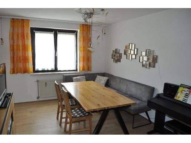 Immobilie in Fürstenfeld - TOP SANIERTE 4 ZIMMERWOHNUNG MIT TIEFGARAGE IN BESTLAGE! - Bild 2