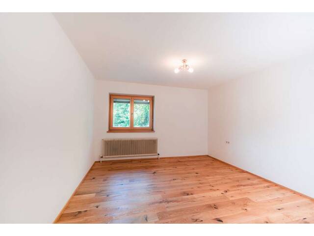 Immobilie in Bruck an der Großglocknerstraße - Einfamilienhaus mit Potenzial - Bild 2