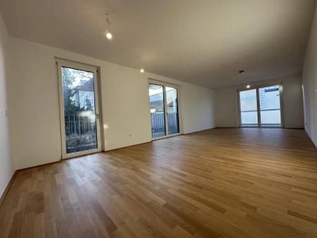 Immobilie in Ebreichsdorf - NEUE 4 ZIMMERWOHNUNG MIT GROßZÜGIGER TERRASSE & GARTEN - Bild 1