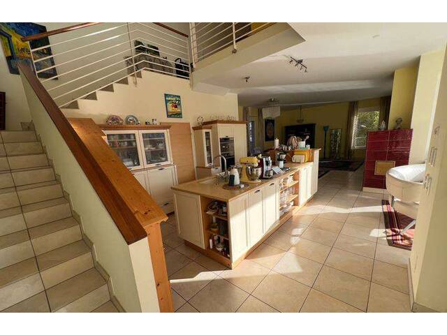 Immobilie in Kronstorf - Großer Garten mit Traum-Villa - Bild 2