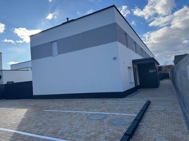 Immobilie in Neunkirchen - ERSTBEZUG im Reihenhaus! Vollkeller - Eigengarten - 2 Parkplätze - Bild 0