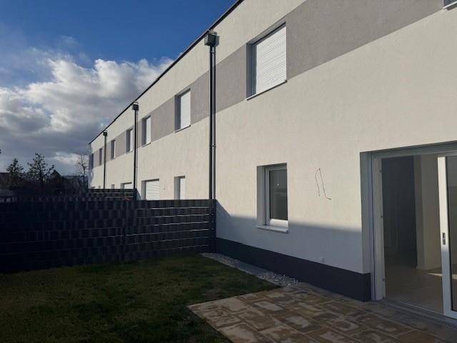 Immobilie in Neunkirchen - ERSTBEZUG im Reihenhaus! Vollkeller - Eigengarten - 2 Parkplätze - Bild 1