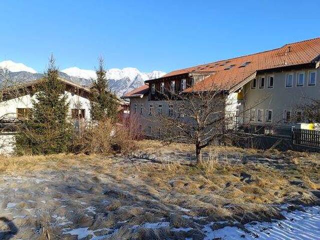 Immobilie in Rinn - Selten!! Zweifamilienhaus ideal auch für Praxis, in Rinn, mit 1800 qm großen Grundstück!!Das Grundstück kann auch in 2 Parzellen geteilt werden. - Bild 4