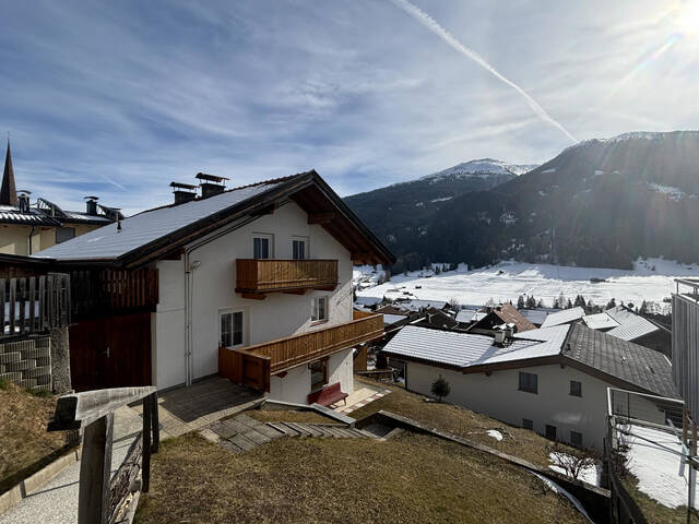 Immobilie in Trins - Haus mit Traumaussicht in Trins – viel Platz & großes Potenzial für Ihr Traumzuhause! - Bild 0