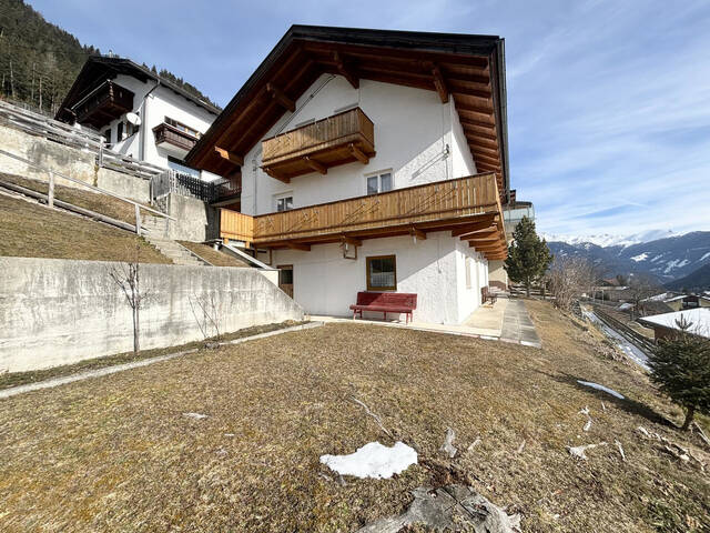 Immobilie in Trins - Haus mit Traumaussicht in Trins – viel Platz & großes Potenzial für Ihr Traumzuhause! - Bild 2