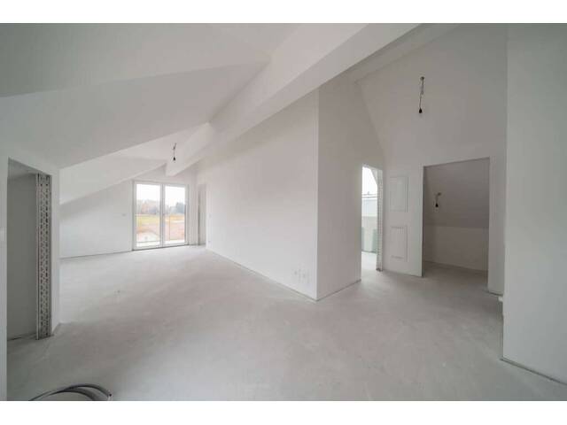 Immobilie in Hof bei Salzburg - 3-Zimmer-Dachgeschosswohnung / Top C6 - Bild 3