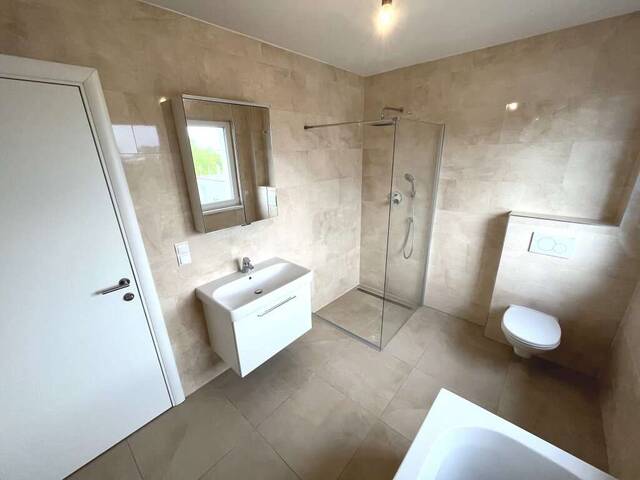 Immobilie in Strasshof an der Nordbahn - ANLEGERHAUS: Moderne vermietete Traumimmobilie in Strasshof - 5 Zimmer, Garten, Terrassen und mehr für nur 379.000,00 EUR! - Bild 3