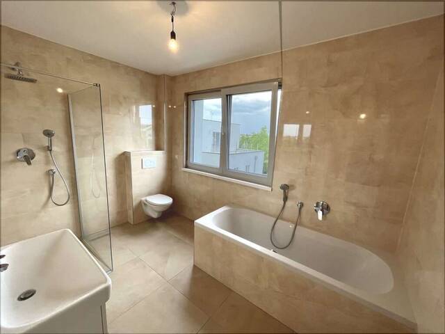 Immobilie in Strasshof an der Nordbahn - ANLEGERHAUS: Moderne vermietete Traumimmobilie in Strasshof - 5 Zimmer, Garten, Terrassen und mehr für nur 379.000,00 EUR! - Bild 4